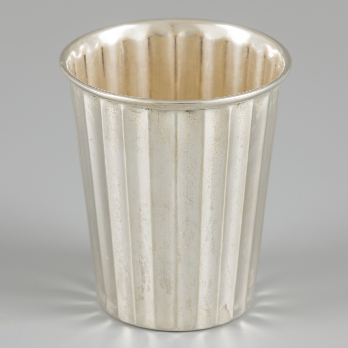 Drinkbeker zilver.