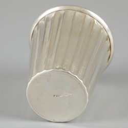 Drinkbeker zilver.