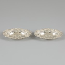 2-delige set pastilleschaaltjes zilver.