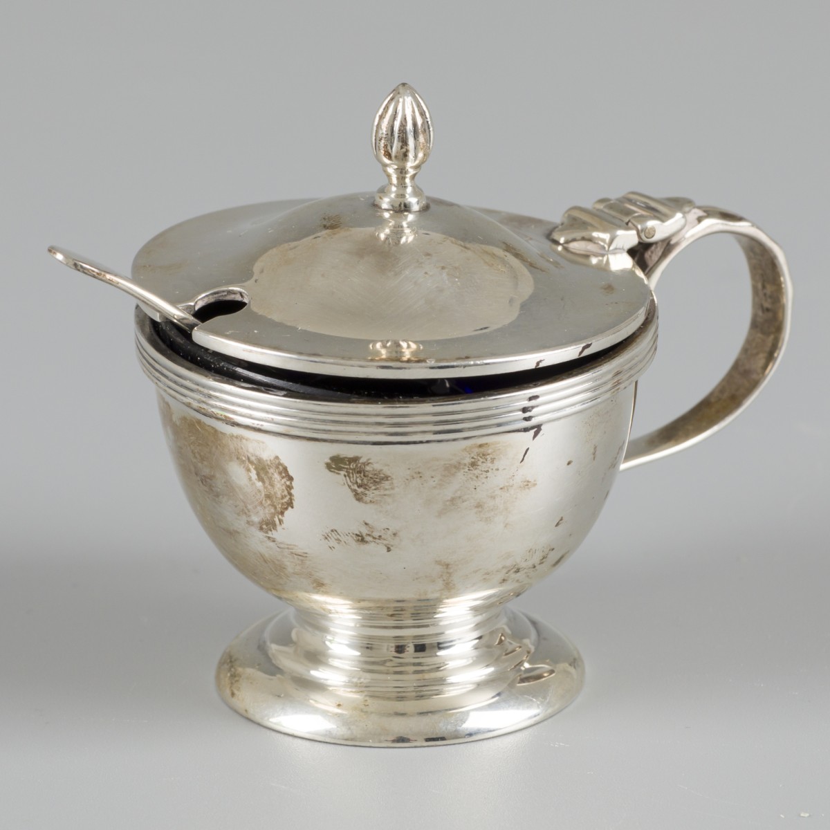 Mosterdpot zilver.