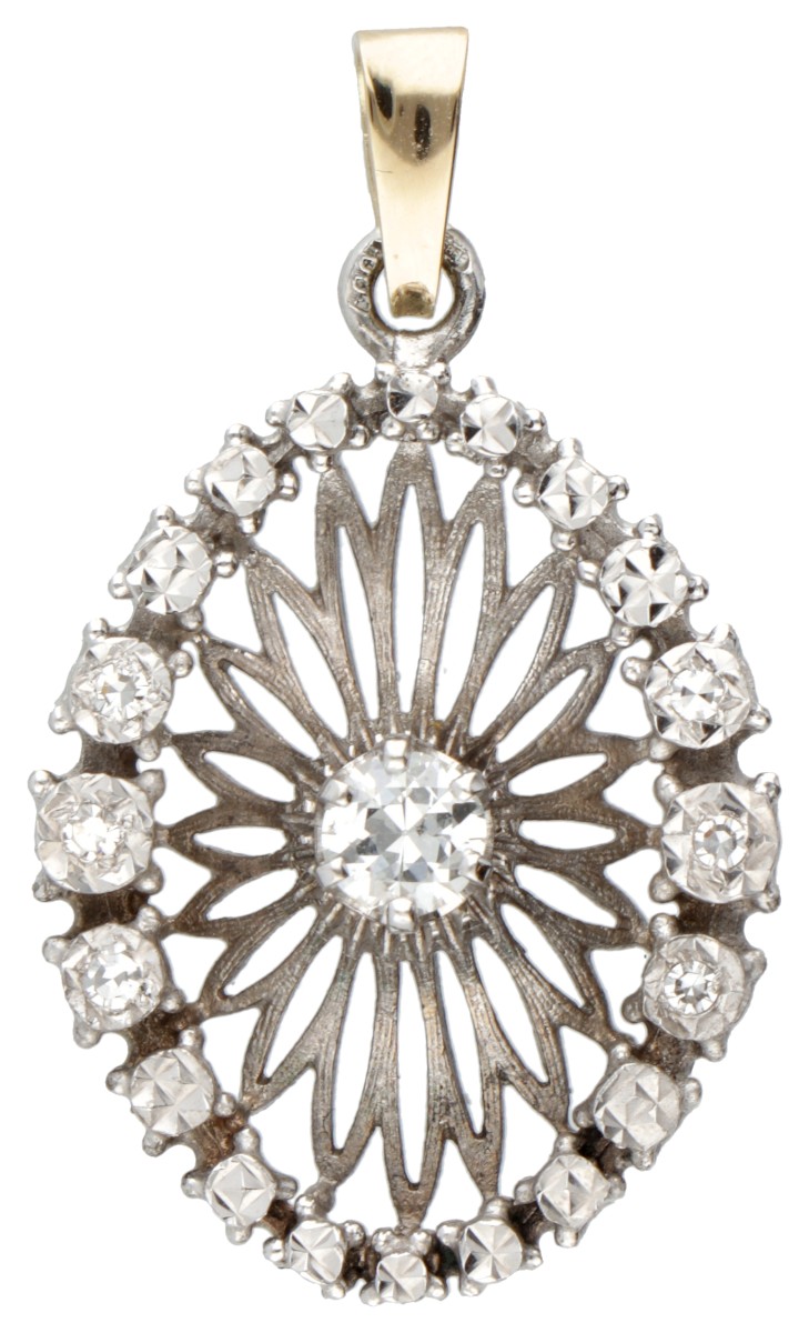 14 kt. Witgouden hanger bezet met ca. 0.41 ct. diamant.