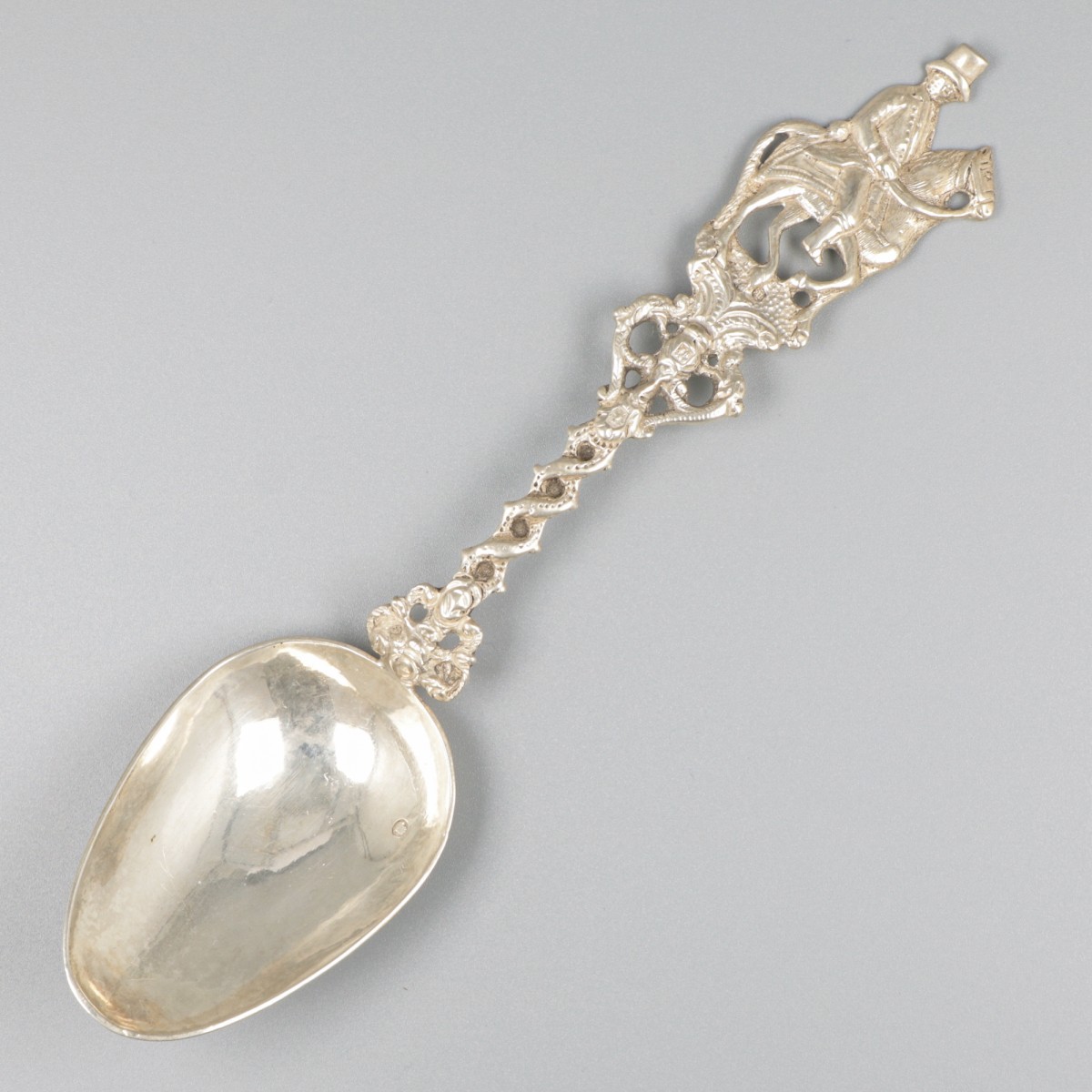 Gelegenheidslepel zilver.