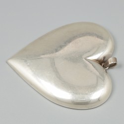 Hartvormige hanger zilver.