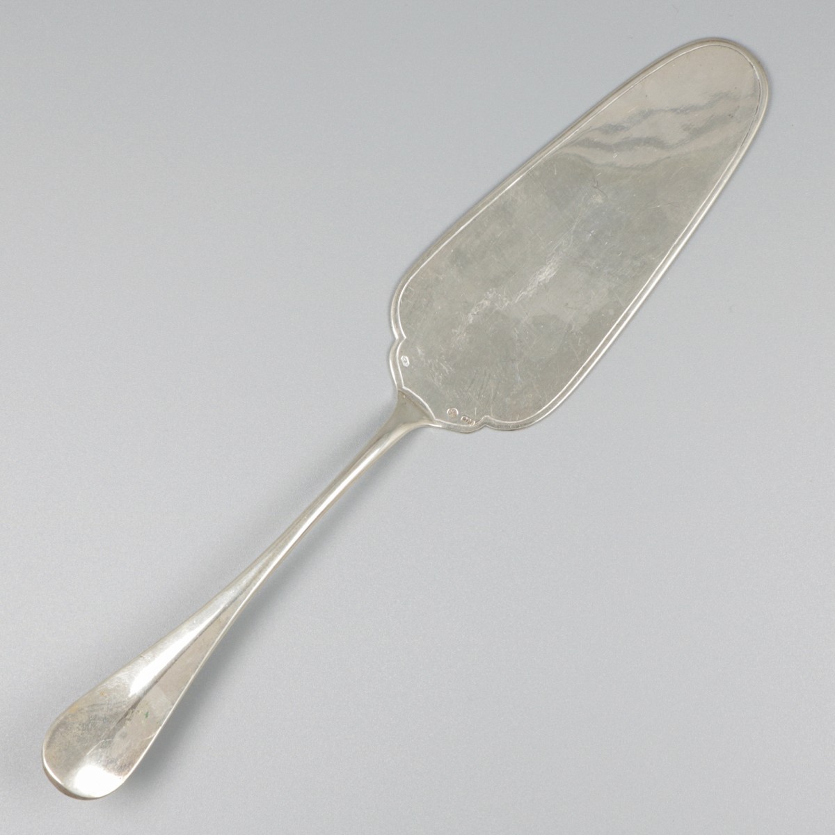 Taartschep zilver.