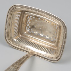 Strooilepel zilver.