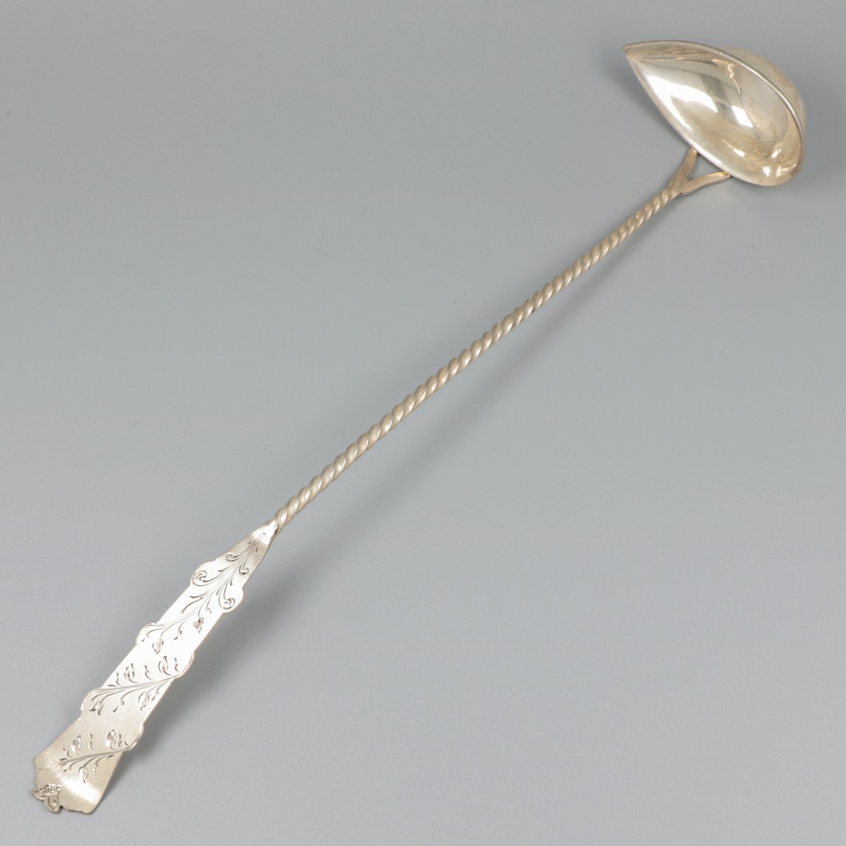 Bowllepel zilver.