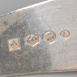 Soeplouche zilver.