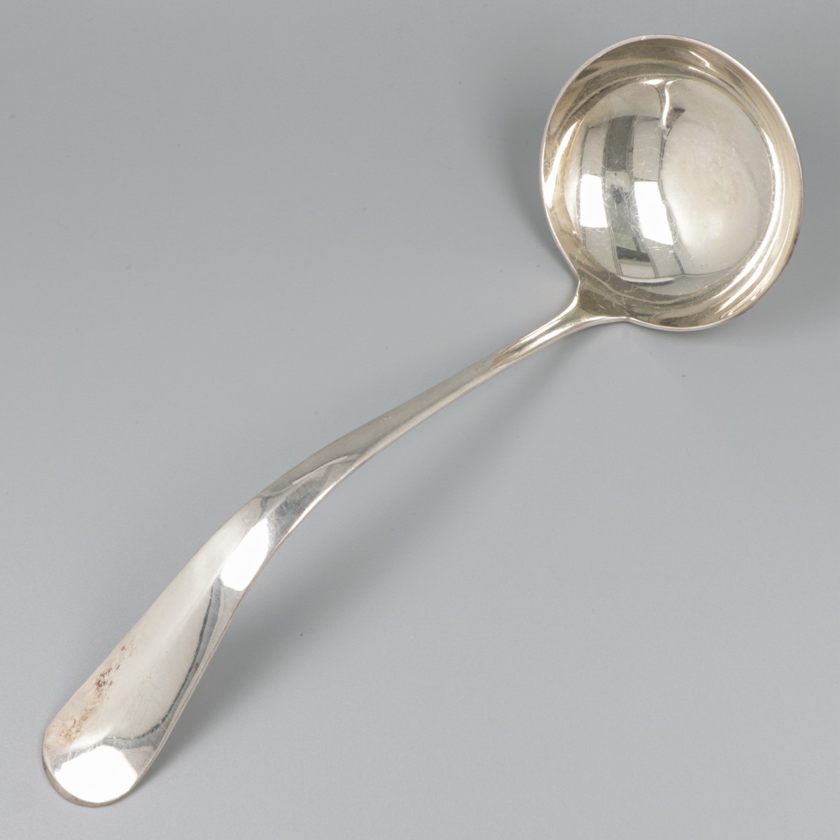 Soeplouche zilver.