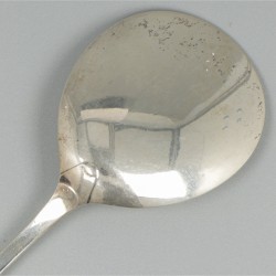 Petit-fourschep zilver.