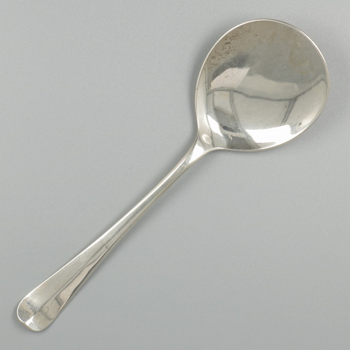 Petit-fourschep zilver.