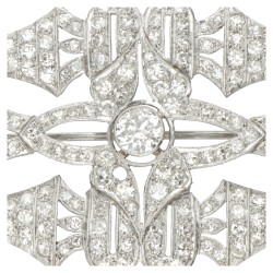 Pt 900 platina art deco broche bezet met ca. 11.30 ct. diamant.