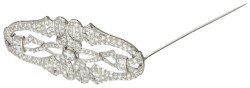 Pt 900 platina art deco broche bezet met ca. 11.30 ct. diamant.