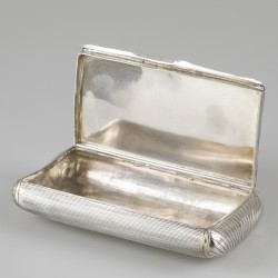 Tabaksdoos zilver.
