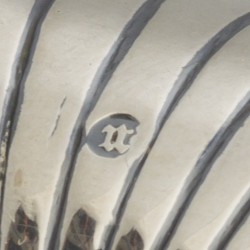 Tabaksdoos zilver.