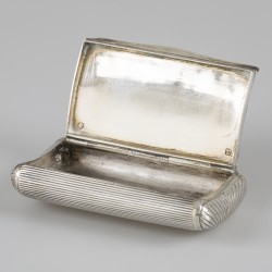 Snuiftabakdoos zilver.