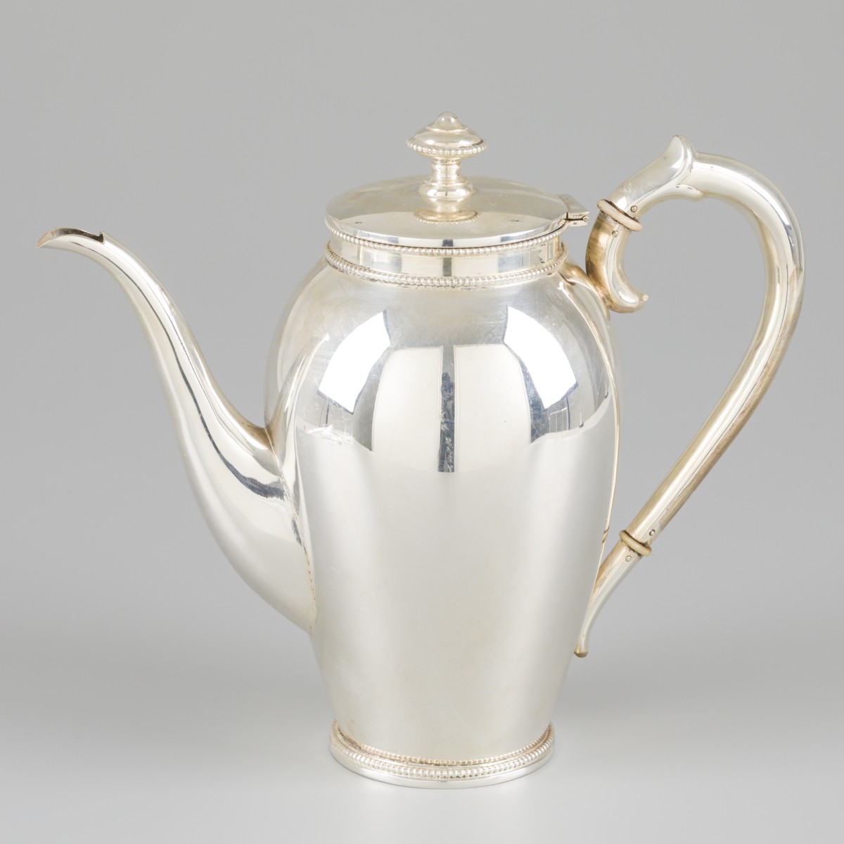 Koffiepot zilver.