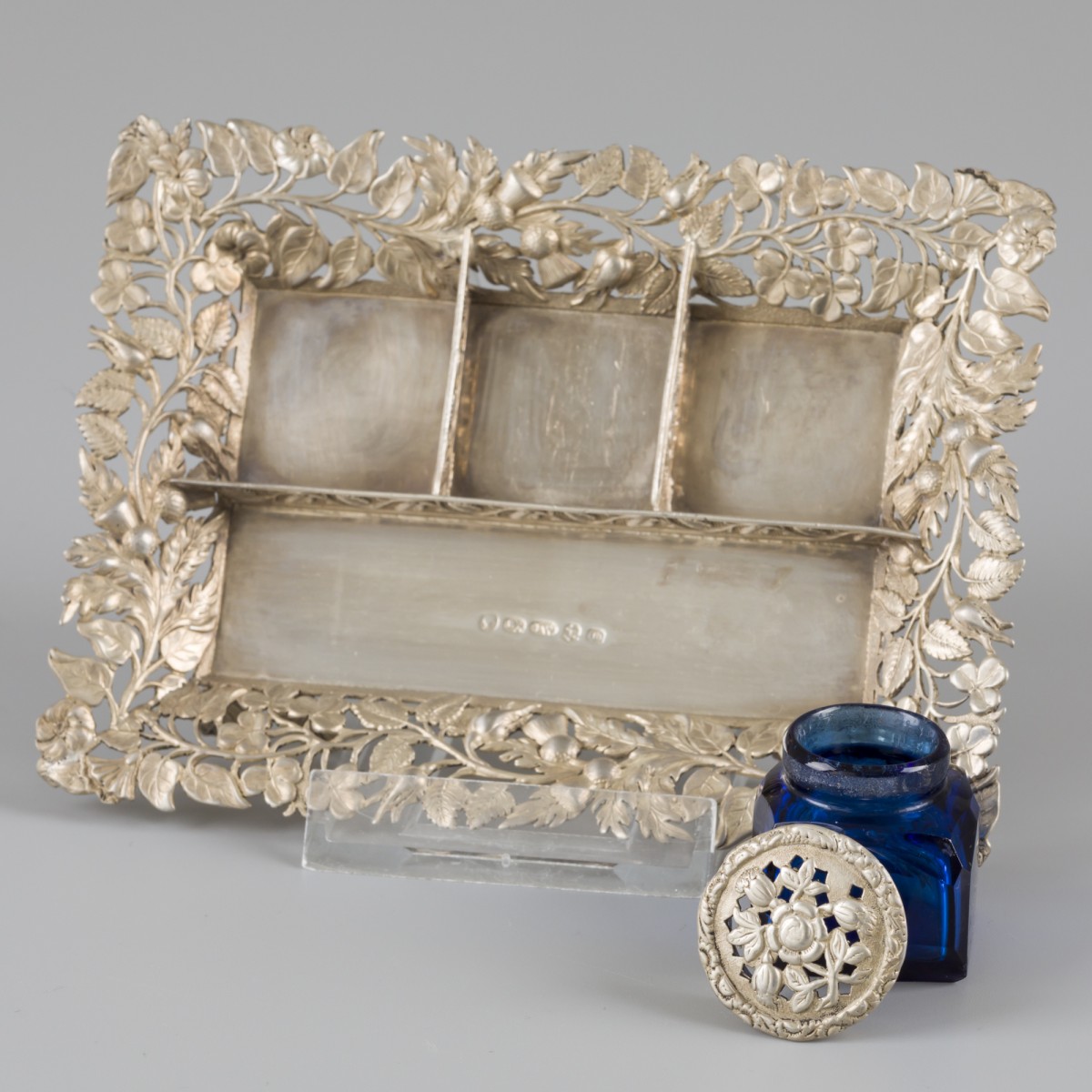 Inktstel zilver.