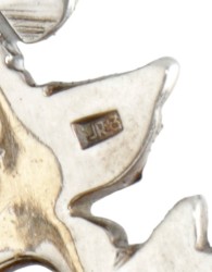 835 Zilveren vintage florale broche bezet met roos geslepen diamanten.