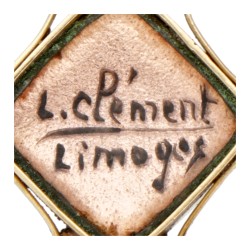 14 kt. Geelgouden Limoges emaille hanger door Louis Clement met een portret van een vrouw.