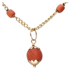 14 kt. Geelgouden vintage collier en hanger bezet met bloedkoralen.