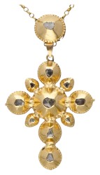 Antiek 14K geelgouden 'croix capucine' aan geelgouden collier met schuifje.