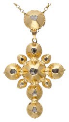 Antiek 14K geelgouden 'croix capucine' aan geelgouden collier met schuifje.