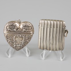 2-delig lot tondeldoosjes / vesta cases zilver.