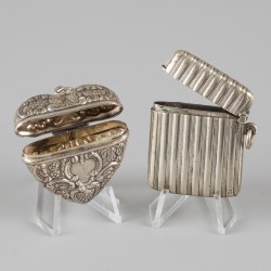 2-delig lot tondeldoosjes / vesta cases zilver.