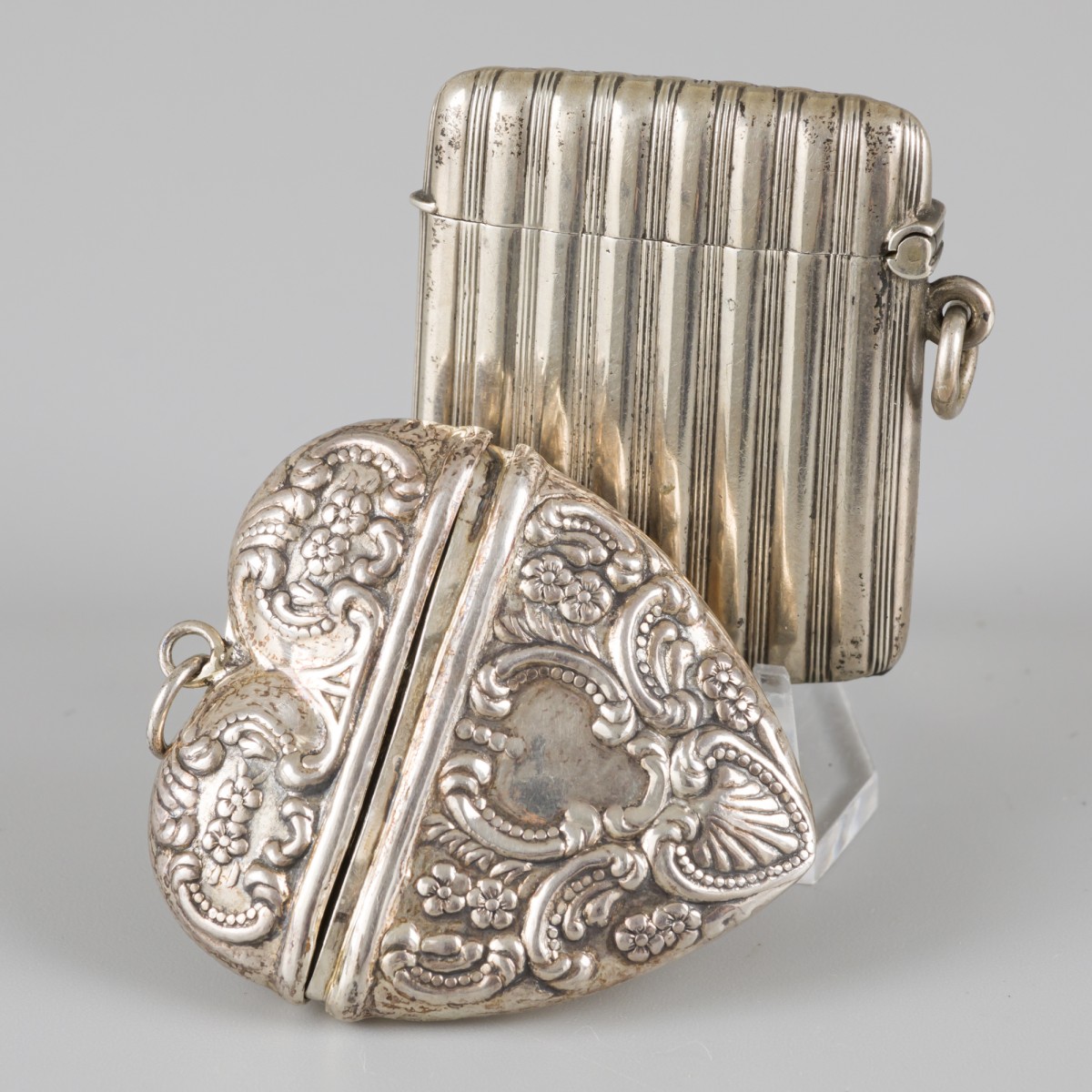 2-delig lot tondeldoosjes / vesta cases zilver.