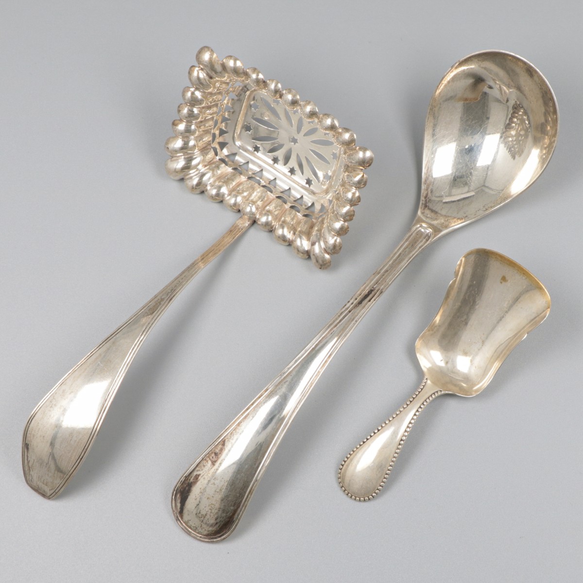 3-delig lot divers schepwerk zilver.