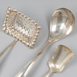 3-delig lot divers schepwerk zilver.