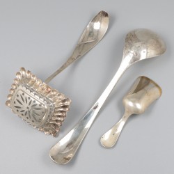 3-delig lot divers schepwerk zilver.