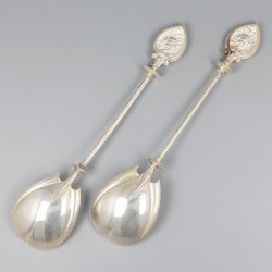 2-delige set compote-lepels zilver.