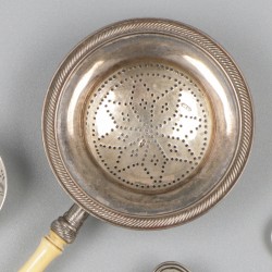5-delig lot suikerschepjes, theeduim en theezeef zilver.