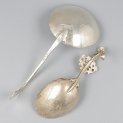 2-delig lot roomlepels zilver.