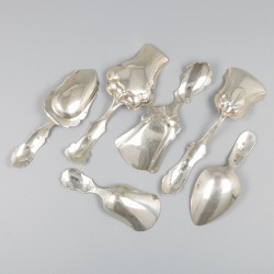6-delig lot suikerschepjes en theeduimen zilver.