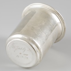Drinkbeker zilver.
