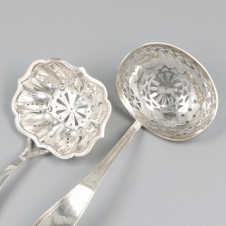 2-delig lot strooilepels zilver.