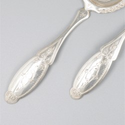 Gembercouvert zilver.