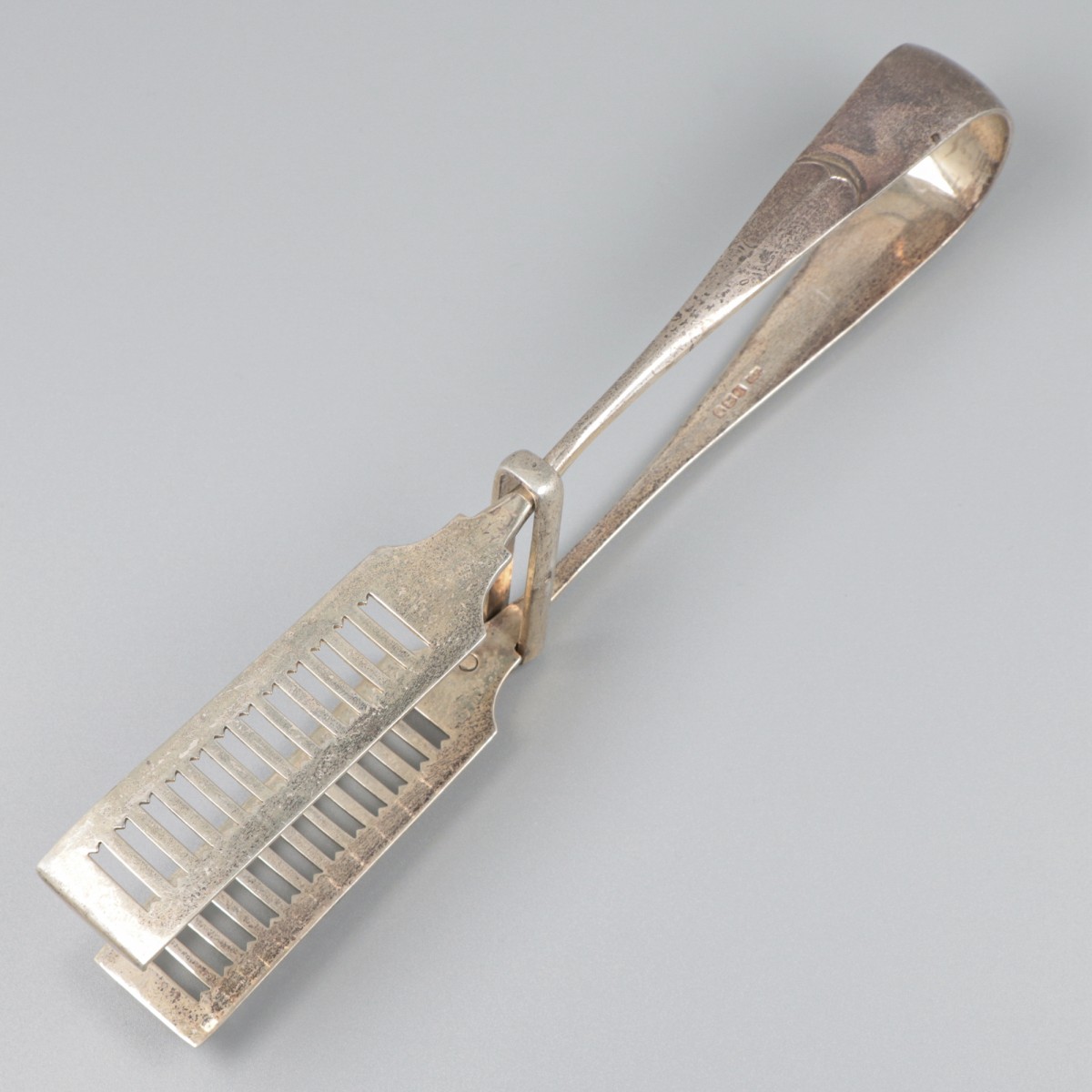 Aspergetang zilver.