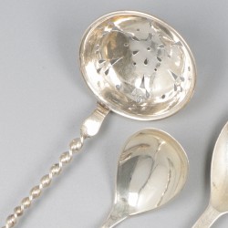 4-delig lot schepwerk zilver.