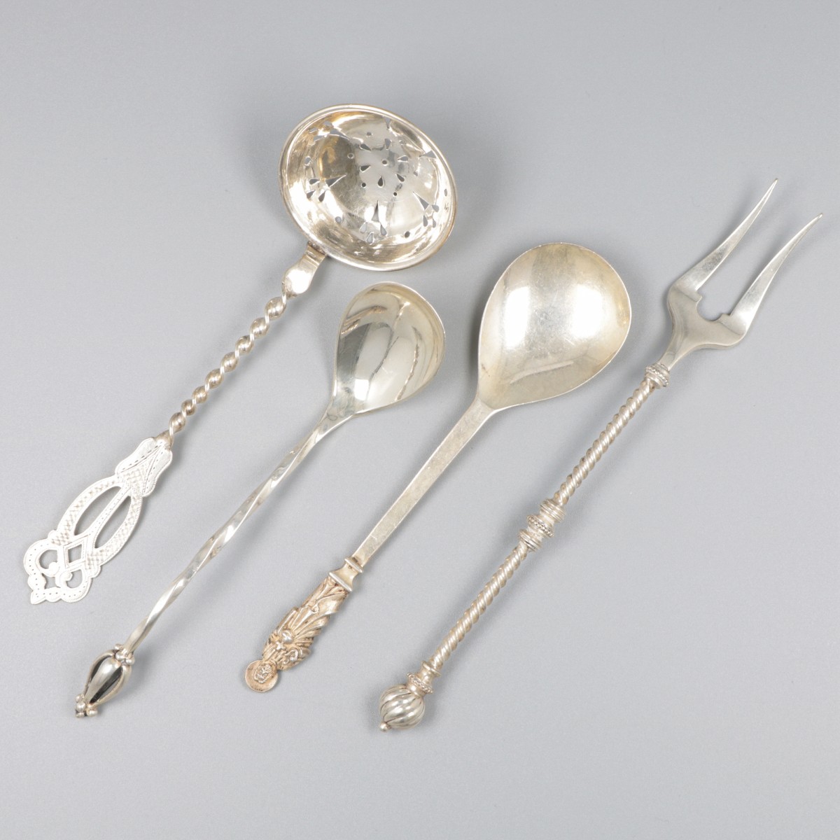 4-delig lot schepwerk zilver.