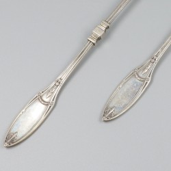 Slacouvert zilver.