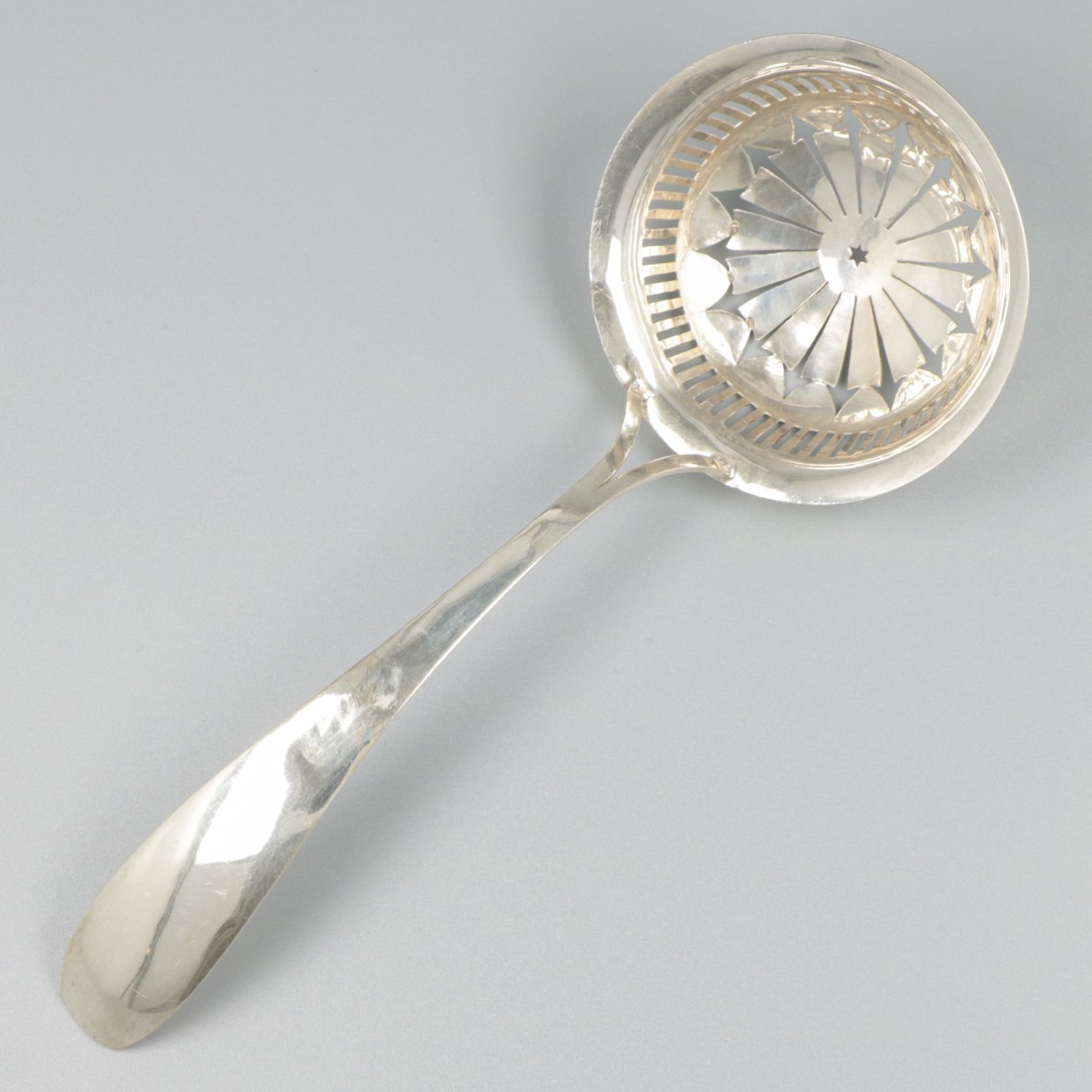 Strooilepel zilver.