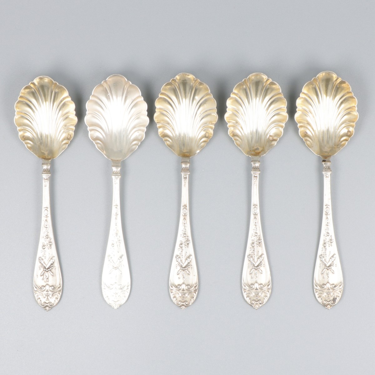 5-delige set lepels zilver.