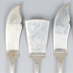 4-delig lot botermesjes & kaasstekers zilver.