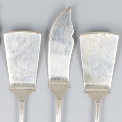 4-delig lot botermesjes & kaasstekers zilver.