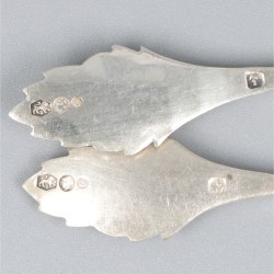 4-delig lot suikerschepjes zilver.
