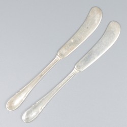 8-delige set botermessen zilver.