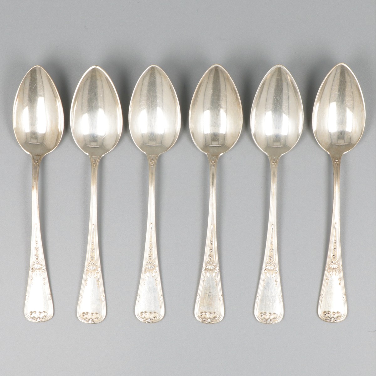 6-delige set dessertlepels zilver.